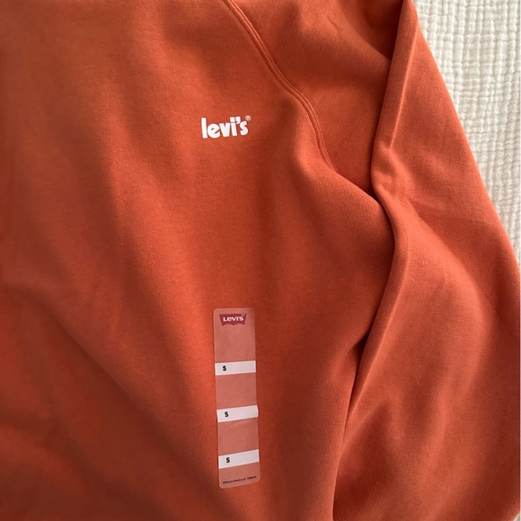 Levi’s Cropped Sweatshirt - Picture 3 of 4